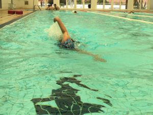 El Servei de Suport i Rehabilitació en Salut Mental de Femarec 6 activitat aquatica 1