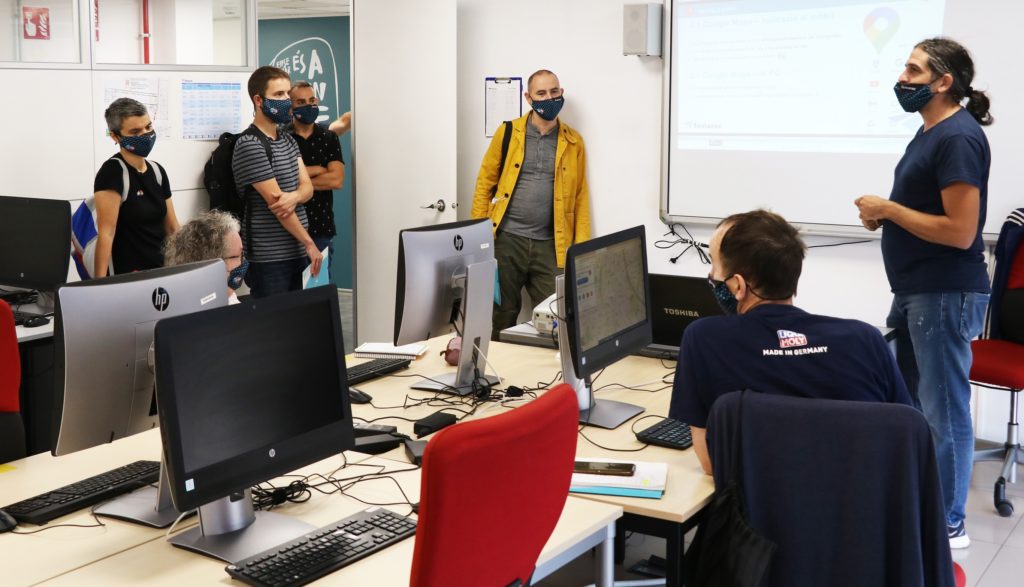 Lucia Martín, Regidora del Districte de Sant Andreu, i Eloi Badia, Regidor d’Emergència Climàtica i Transició Ecològica, visiten Femarec 1 IMG 0245
