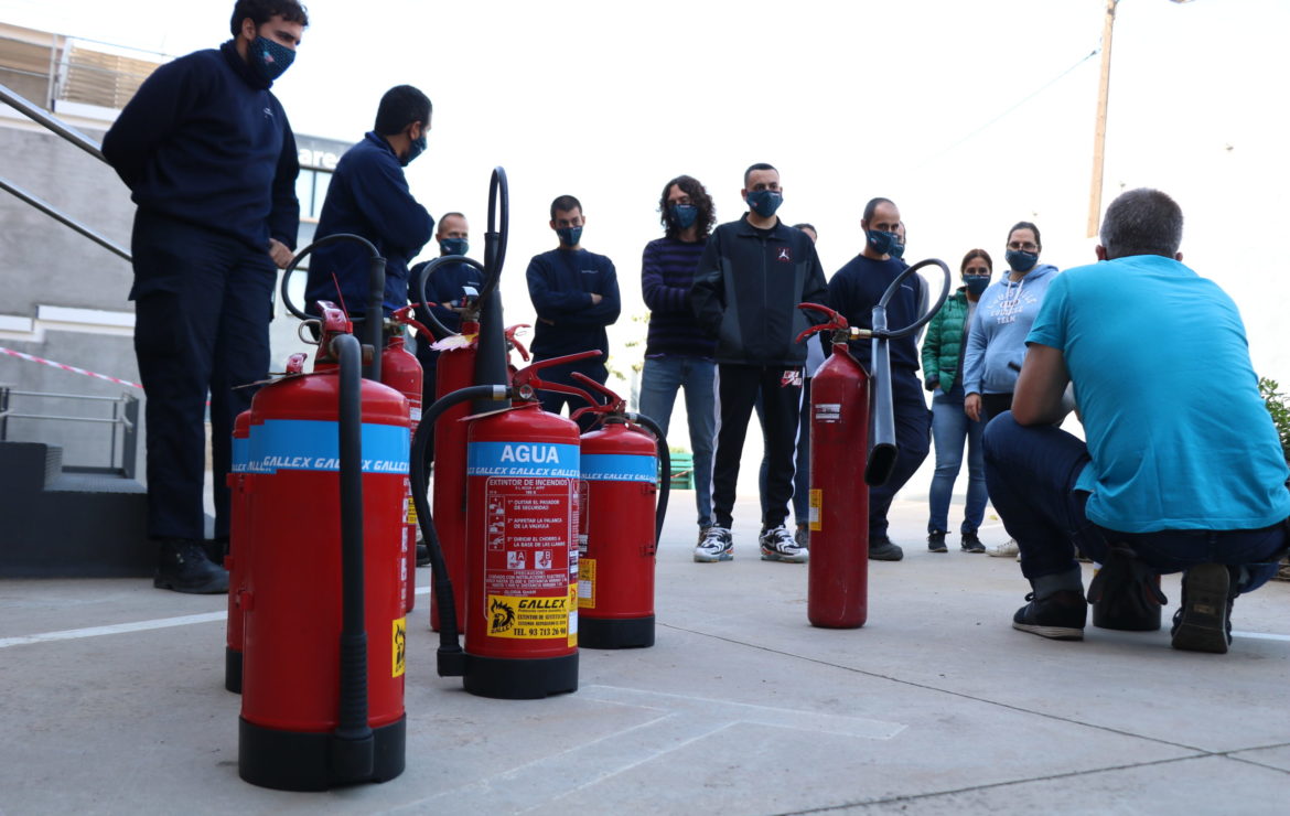 Treballadores de Femarec realitzen un curs de Prevenció i extinció d’incendis