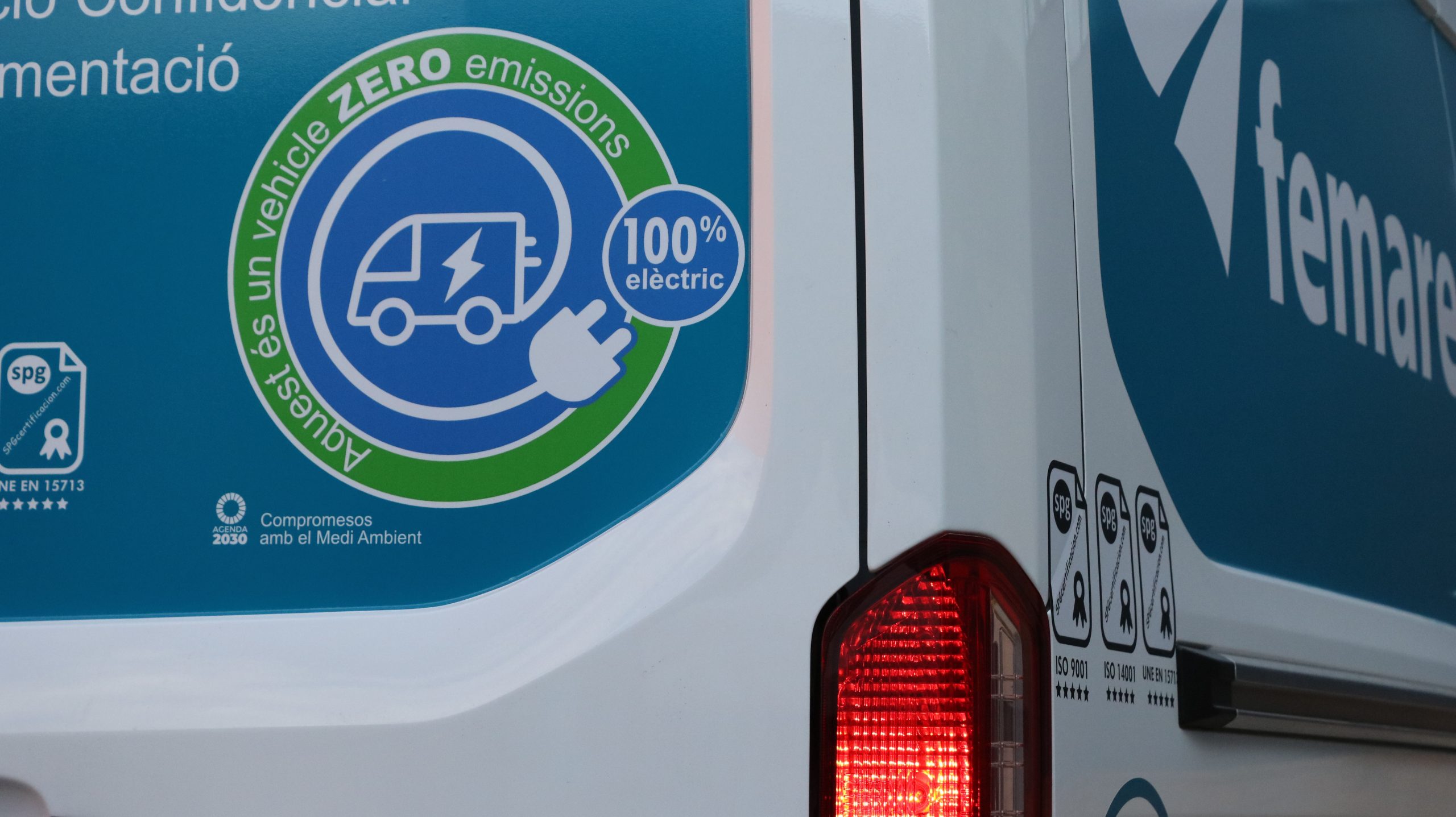 Femarec incorpora un nou vehicle elèctric 2 IMG 0112 furgo bona scaled