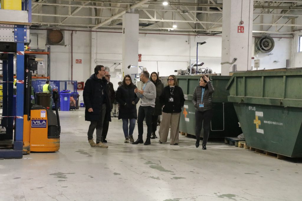 Josep Rius i Ximena Gadea, representants del govern local del districte de Sant Andreu, visiten Femarec 3 IMG 4840